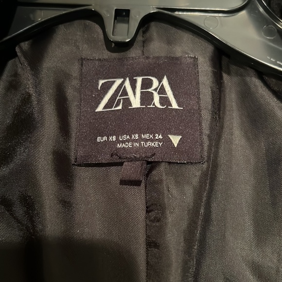 ZARA Cropped Black Double Breasted Blazer Jacket With Puffed Sleeves EUC - Picture 9 of 9